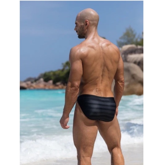 Todd Sanfield Low Rise Swimsuit Medium runs small New without tags store display - Picture 1 of 9